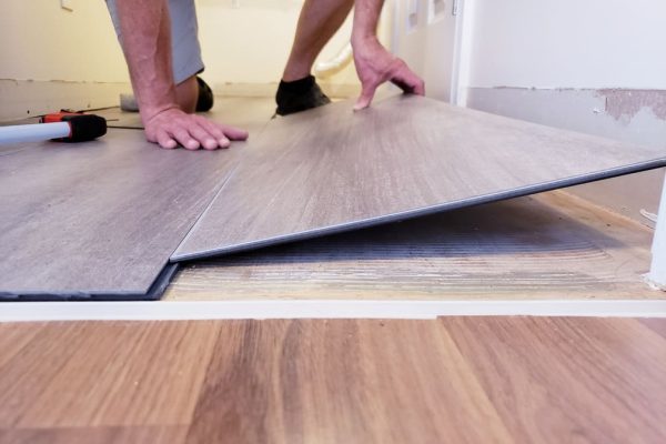 floor-level-view-of-laminate-flooring-installation-2025-01-10-03-58-35-utc